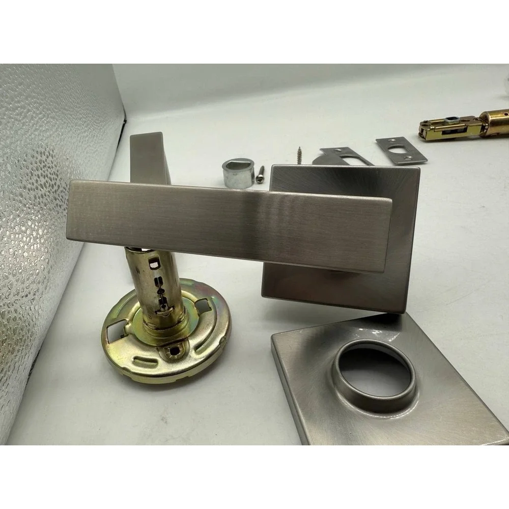 Kwikset Passage Door Lever Set.A6